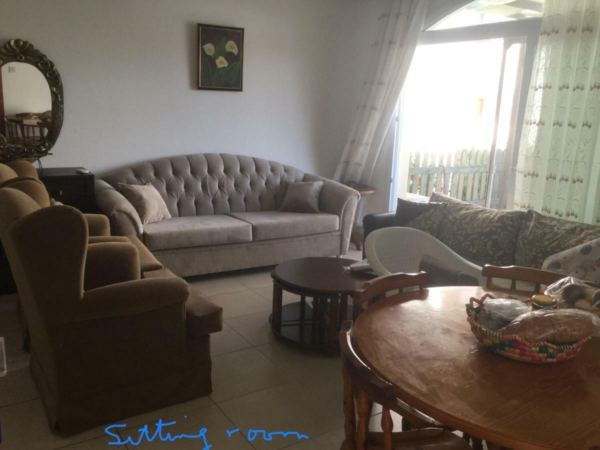 Aphrodite Beachfront Apartment Ghaziveran Eksteriør billede